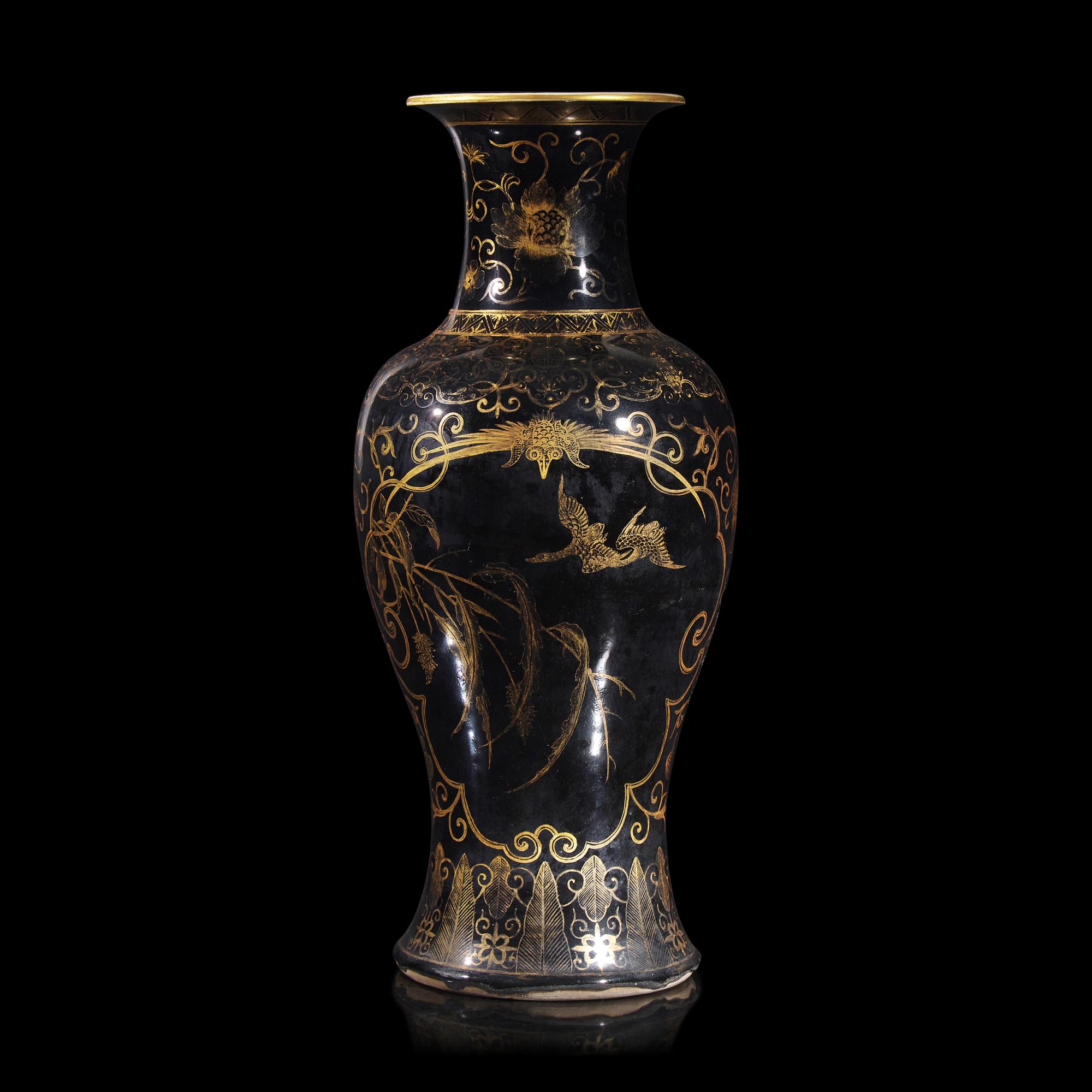 A Chinese Gilt-Decorated "Mirror-Black" Baluster Vase, Late Qing to Republic Period 晚清民國 黑地鎏金賞瓶一件