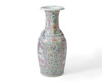 A very large Chinese export Famille Rose-decorated porcelain vase, 19th century