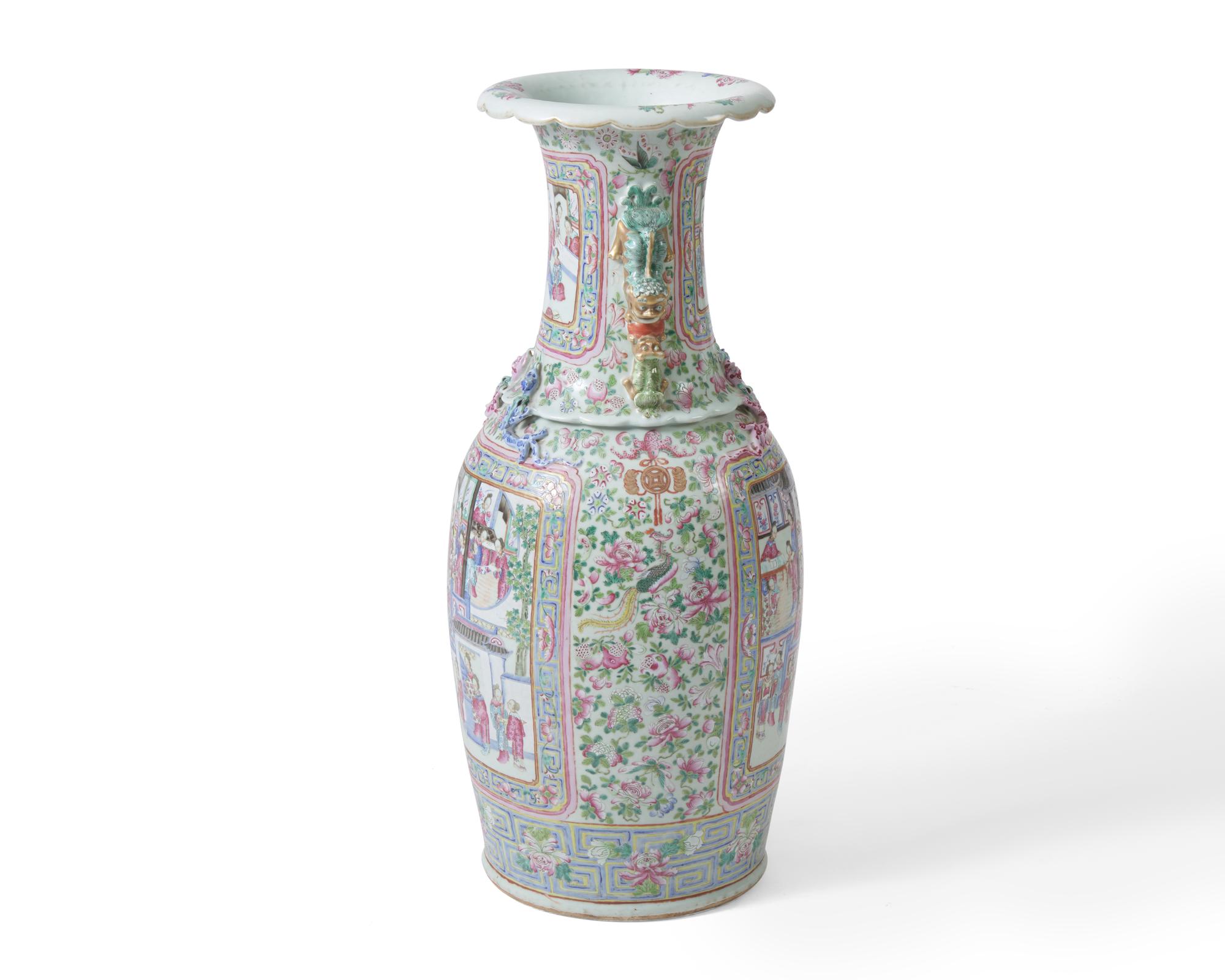 A very large Chinese export Famille Rose-decorated porcelain vase, 19th century