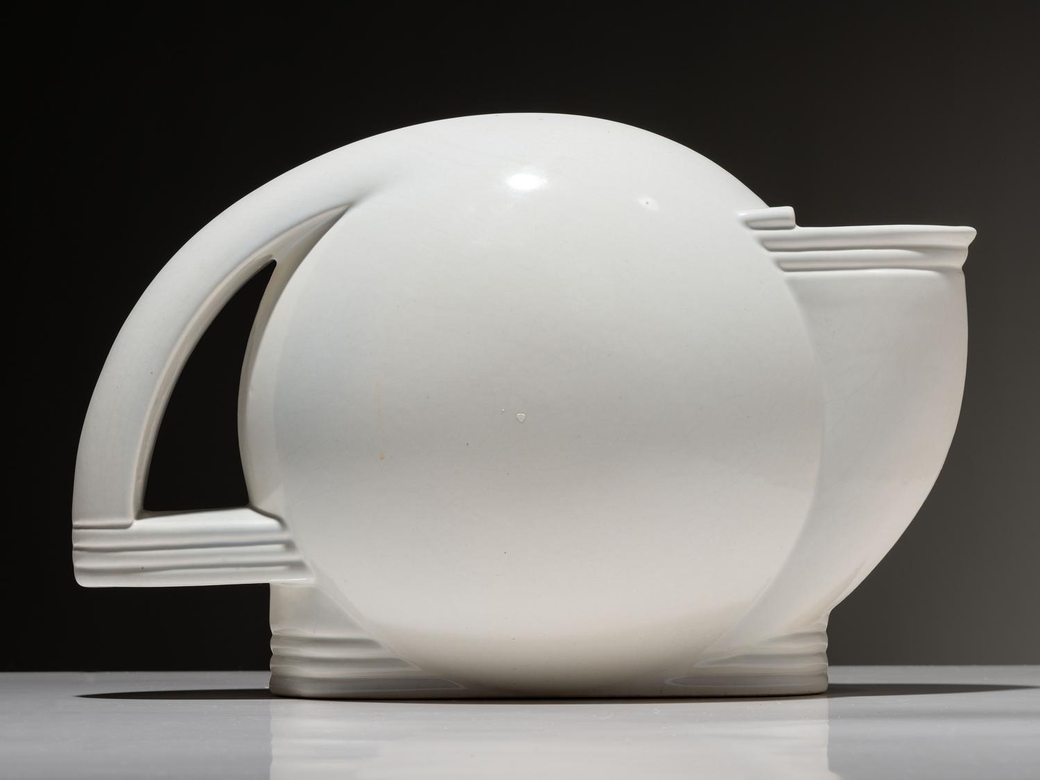 Art Deco Teapot, c. 1930 Gem Clay Forming Company, USA