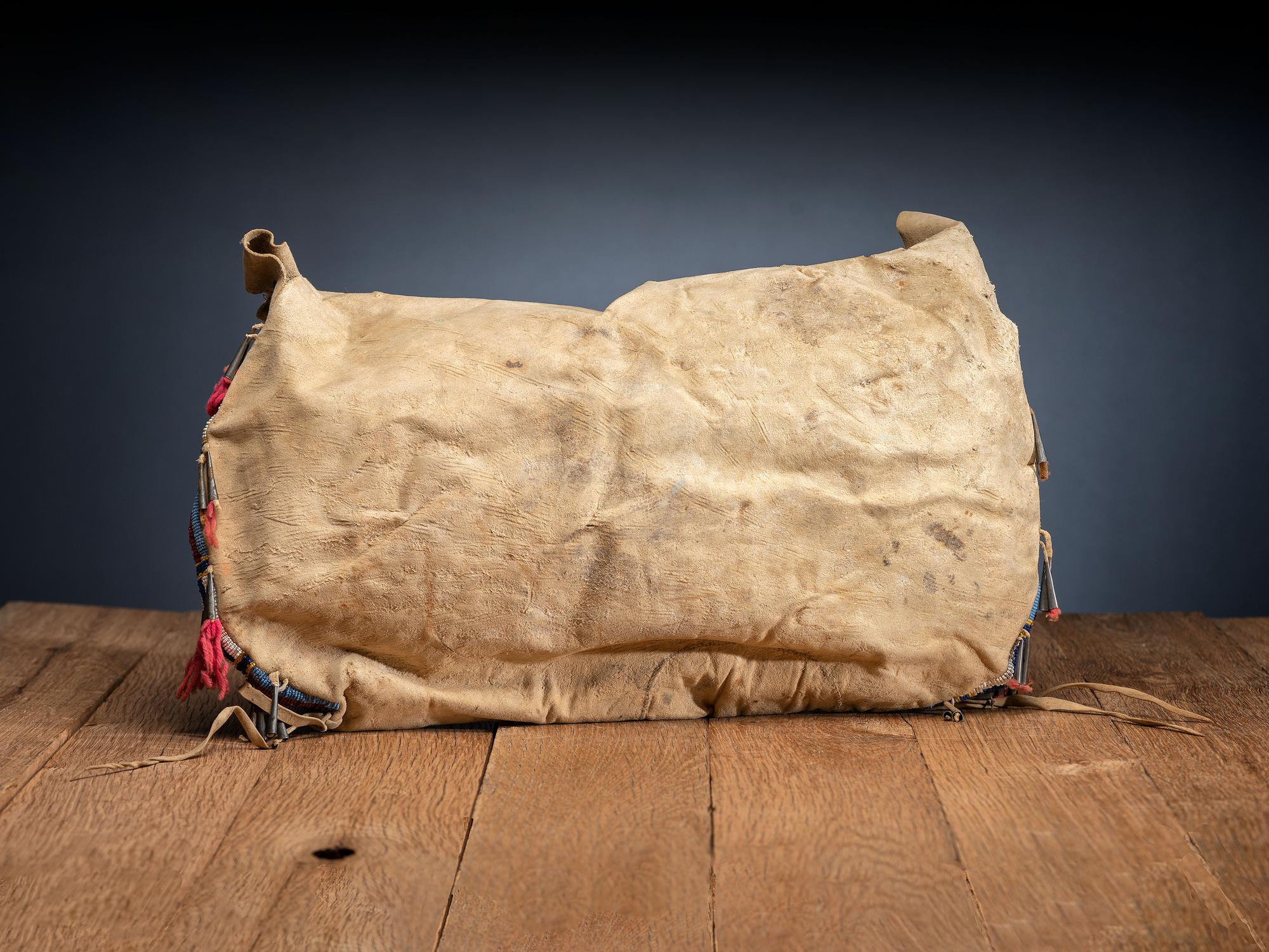 Sioux Beaded Hide Possible Bag