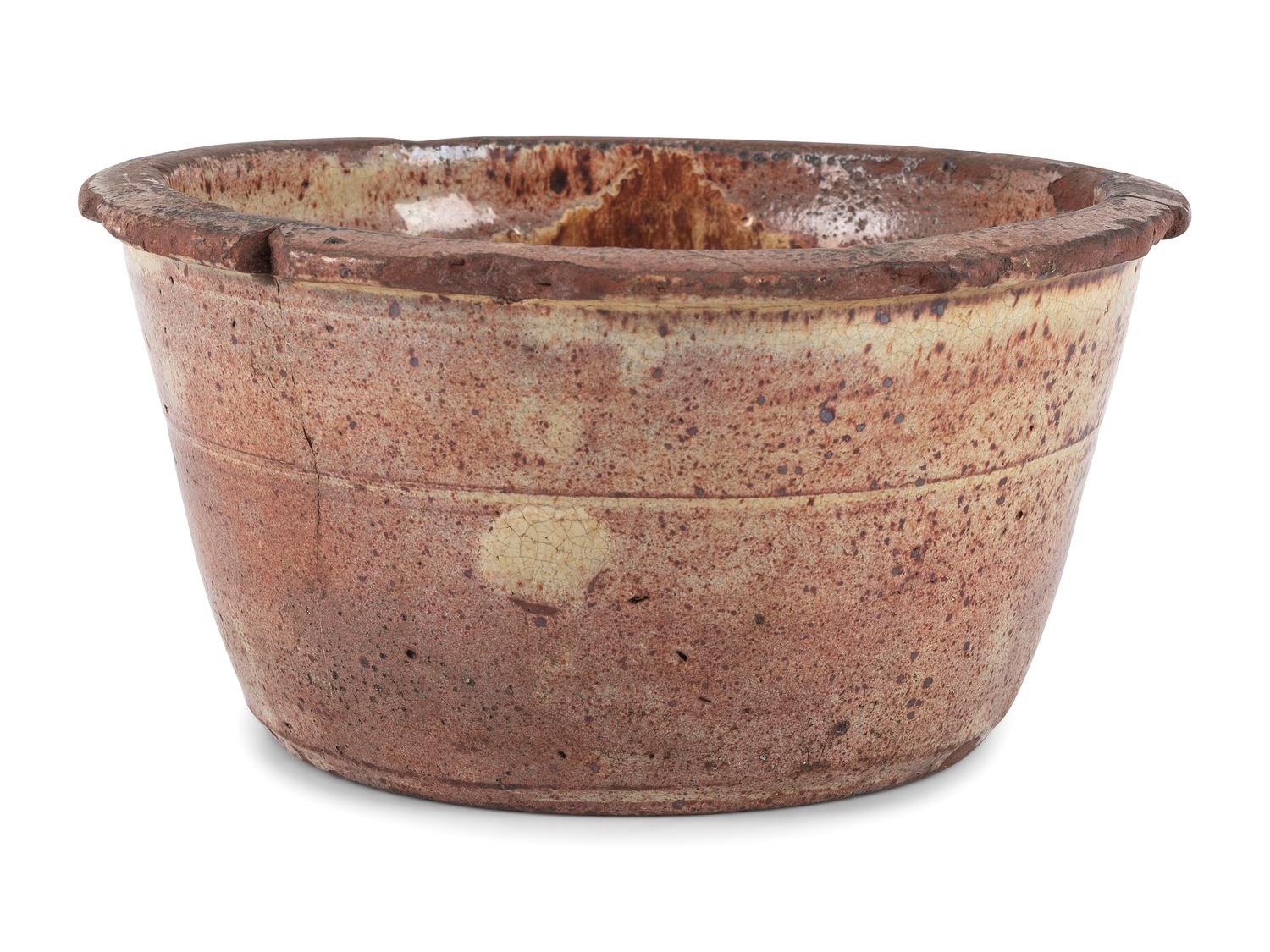 A Redware Bowl with Manganese Glaze