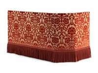 A Dessin Fournir Cut Velvet-Upholstered Banquette Sofa