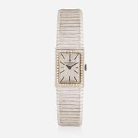 A Ladies 14K White Gold Baume & Mercier Watch 17 Jewels