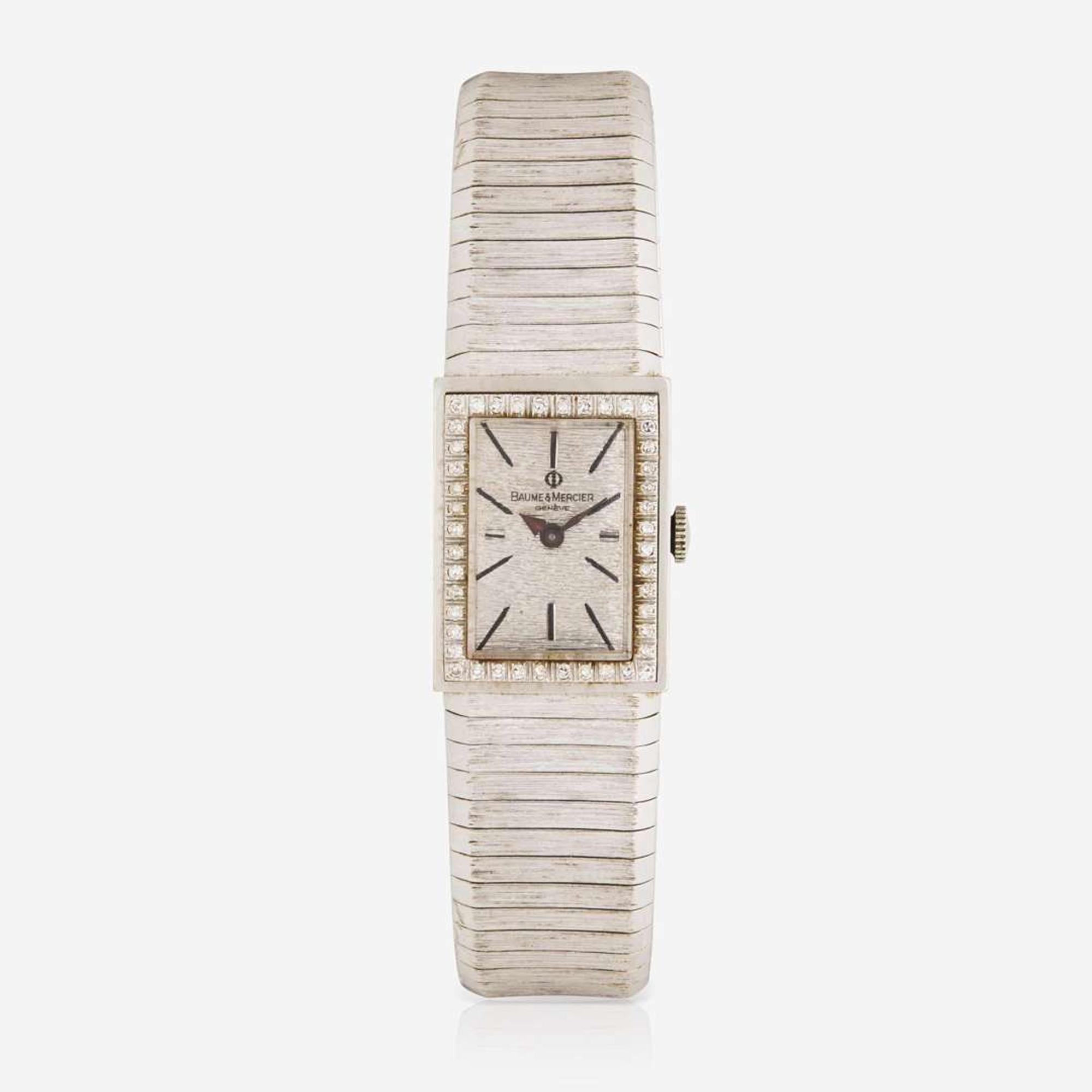 A Ladies 14K White Gold Baume & Mercier Watch 17 Jewels