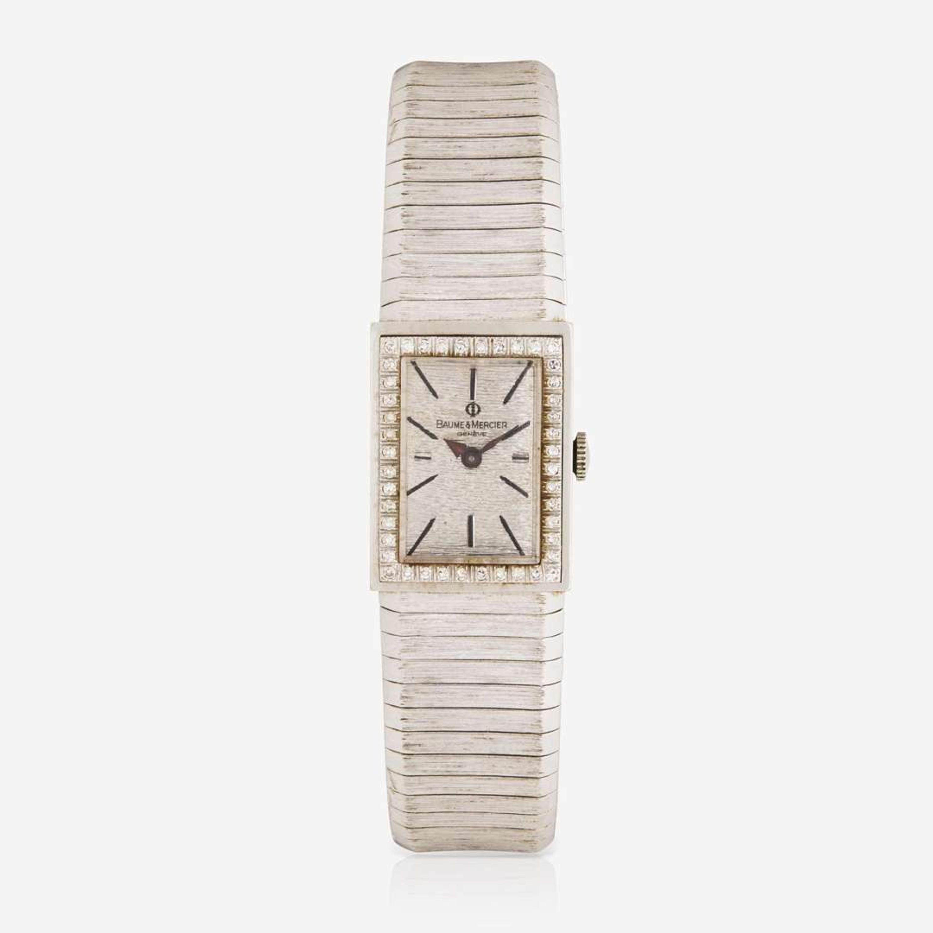 A Ladies 14K White Gold Baume & Mercier Watch 17 Jewels