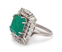 EMERALD AND DIAMOND RING