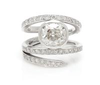 An 18 Karat White Gold and Diamond Ring, French, 10.00 dwts.