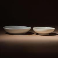 Two Chinese Blanc-de-Chine Porcelain Shallow Bowls, Ming Dynasty — 明 德化白瓷圈足盤兩件