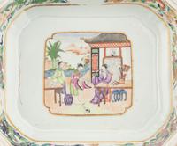 A Pair of Chinese Export Porcelain Entrée Dishes