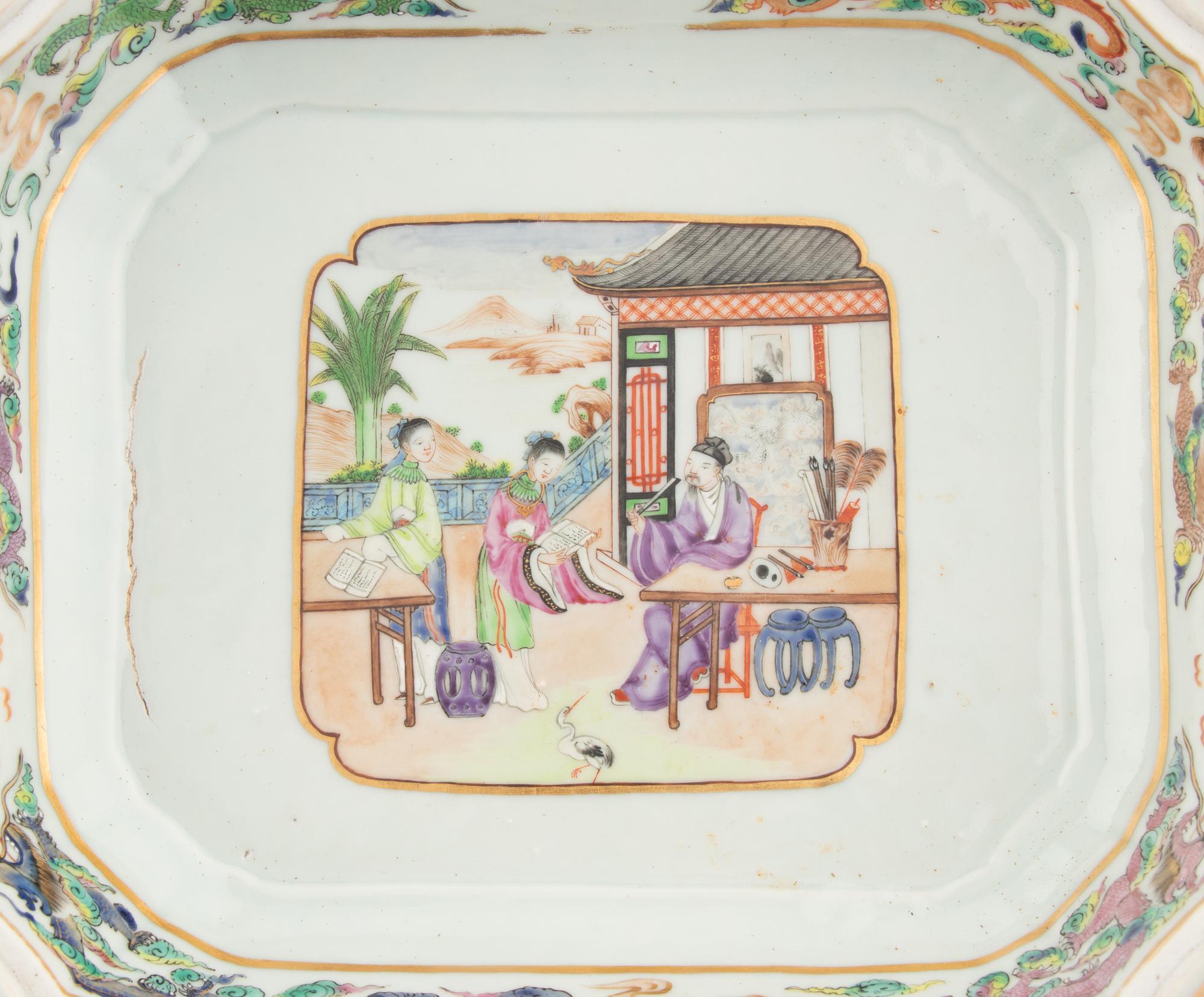 A Pair of Chinese Export Porcelain Entrée Dishes