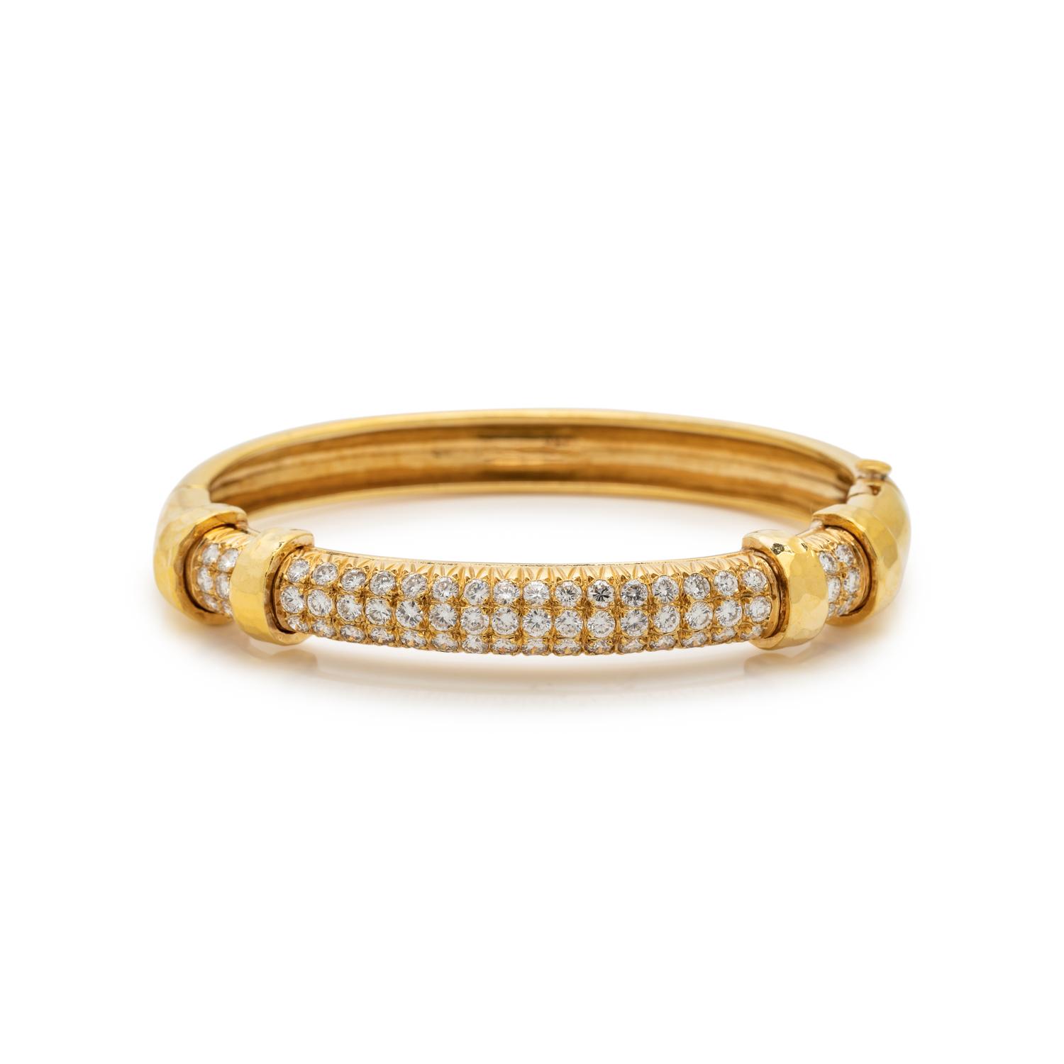 YELLOW GOLD AND DIAMOND BANGLE BRACELET