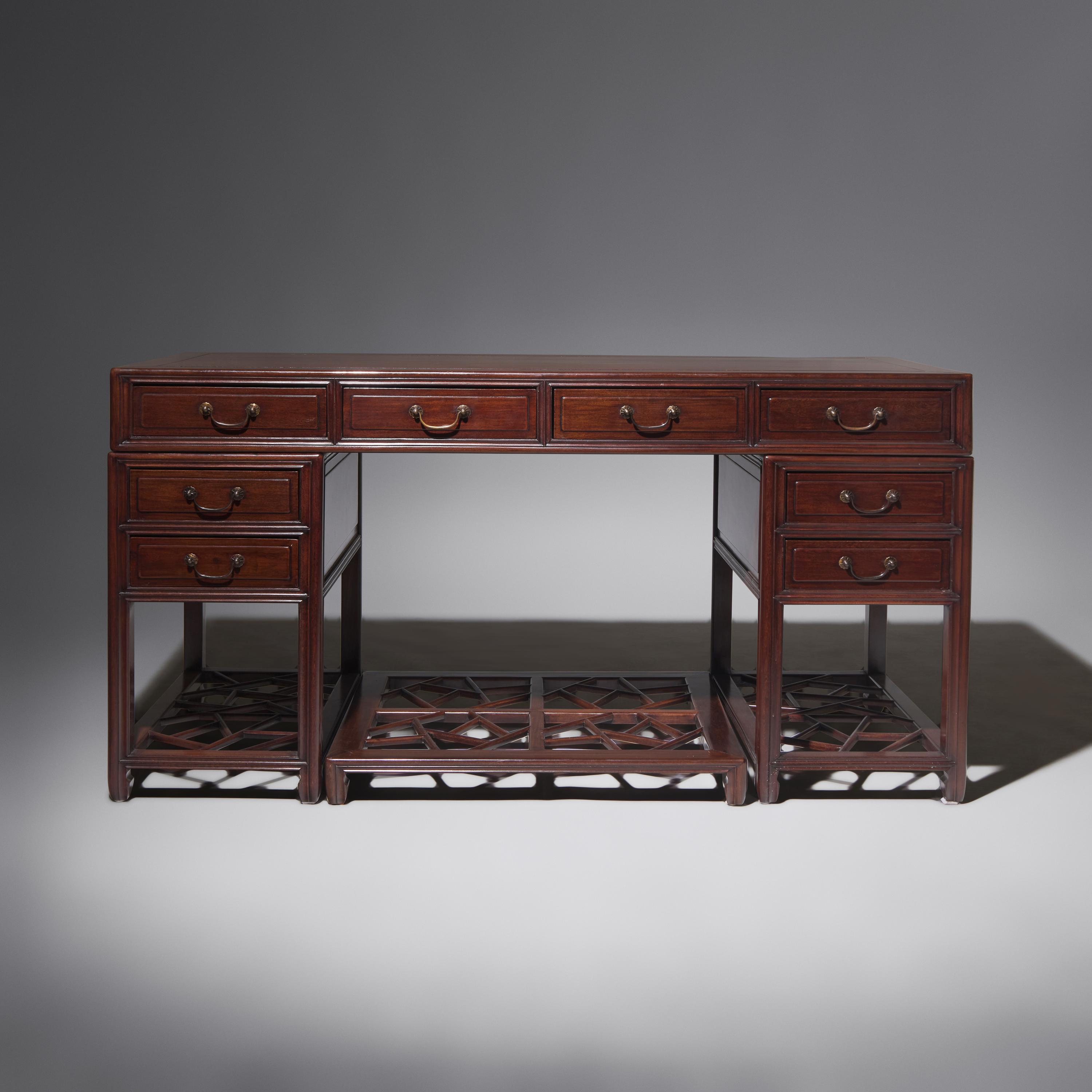 A Chinese Hardwood Double Pedestal Desk, 20th Century 二十世紀 硬木冰梅紋書桌