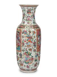 A Large Chinese Export Porcelain Vase