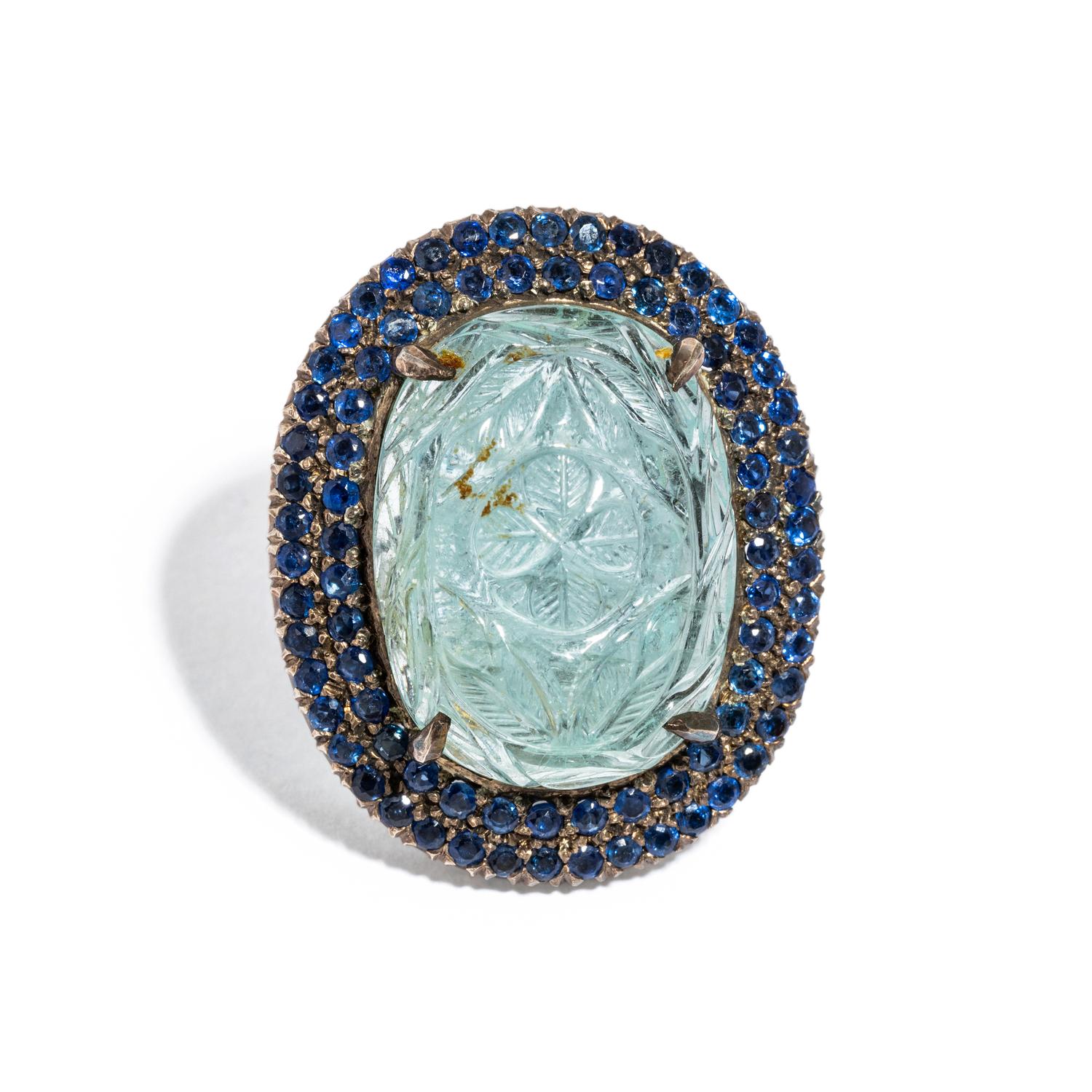CARVED AQUAMARINE AND SAPPHIRE RING