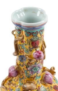 A Pair of Chinese Export Porcelain Vases