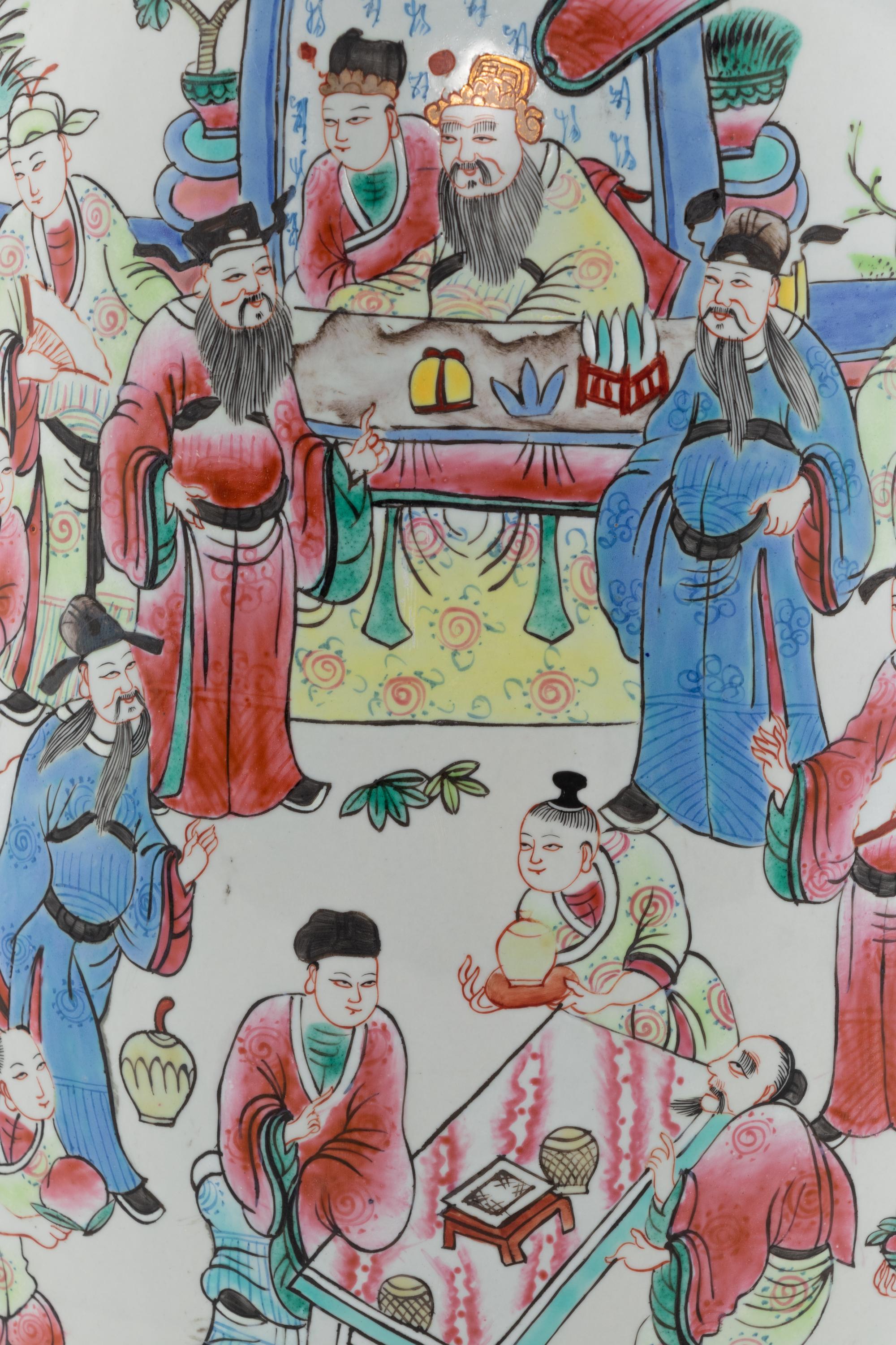 A Chinese Export Famille Rose Porcelain Vase