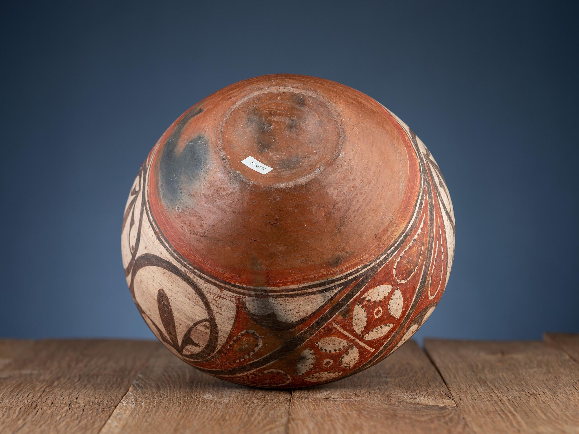 Zia Polychrome Trios Pottery Jar
