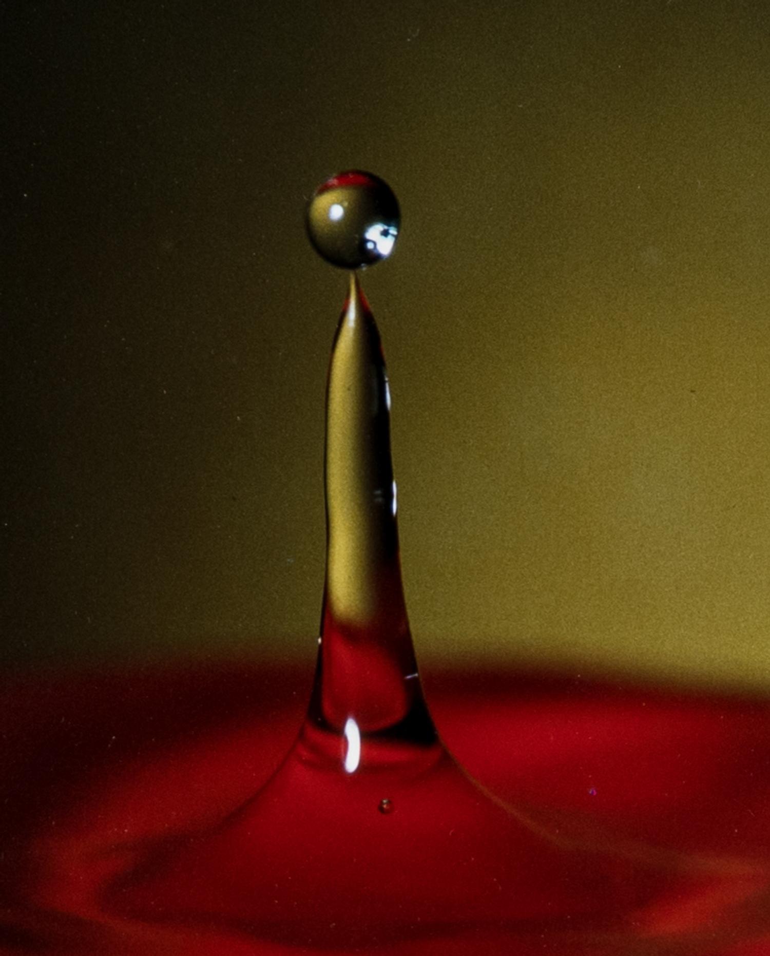 Harold Eugene Edgerton (1903-1990) Two Drops (Cranberry Juice into Milk, Water into Water – 1 microsecond), 1978