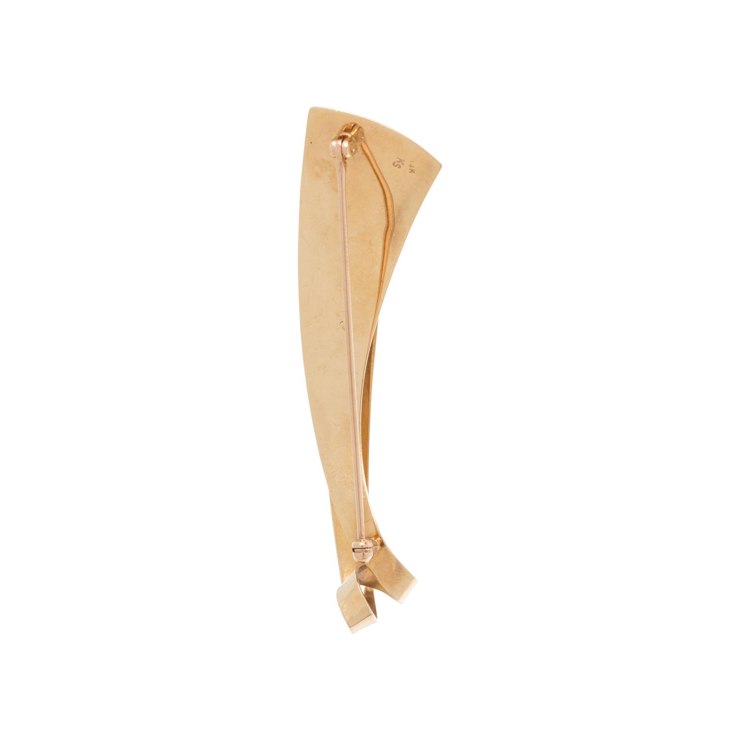 YELLOW GOLD AND DIAMOND BROOCH