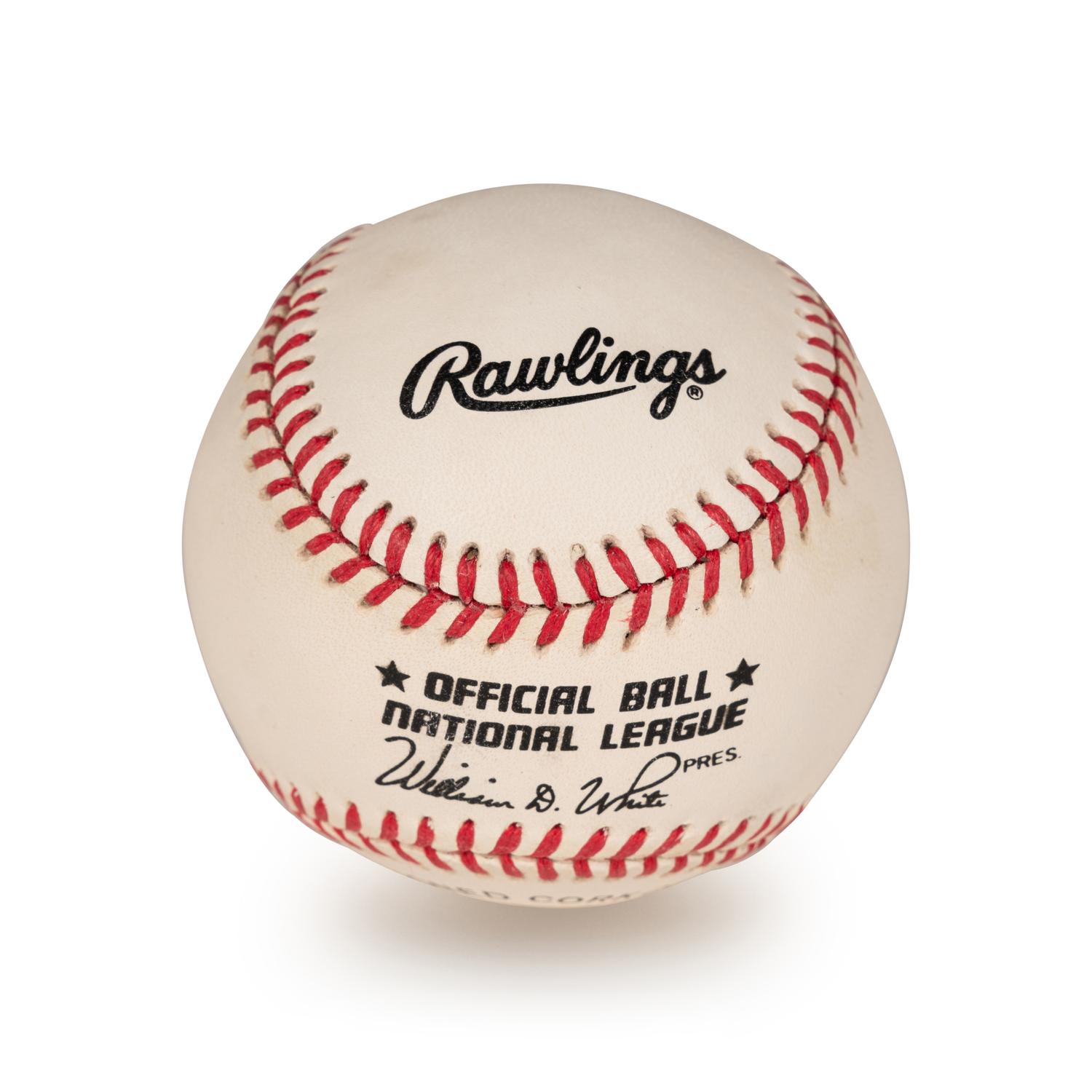 A Willie Mays Signed Autographed Baseball (Beckett Authentication Services Letter BAS Certified),