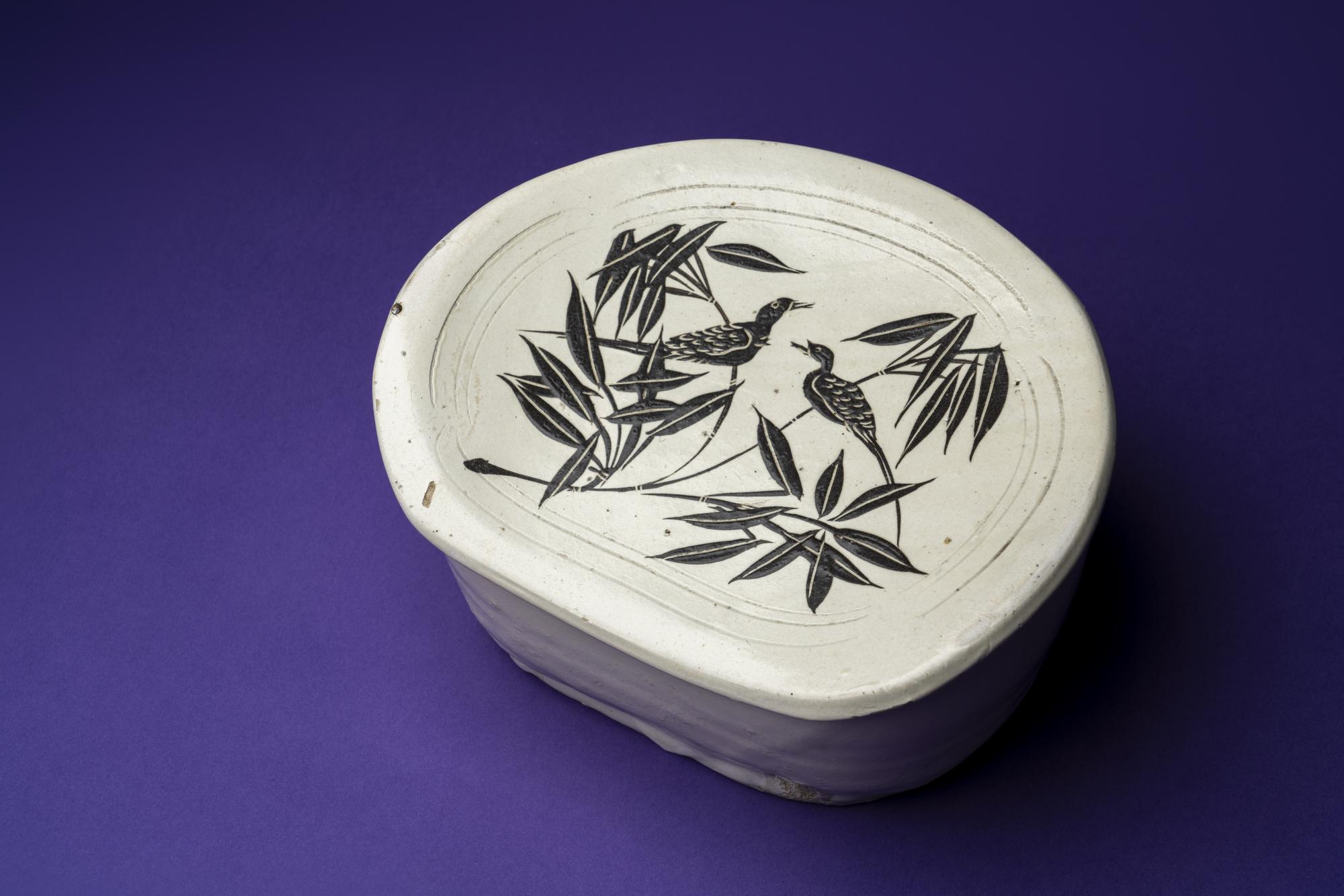A Chinese Cizhou Stoneware Pillow