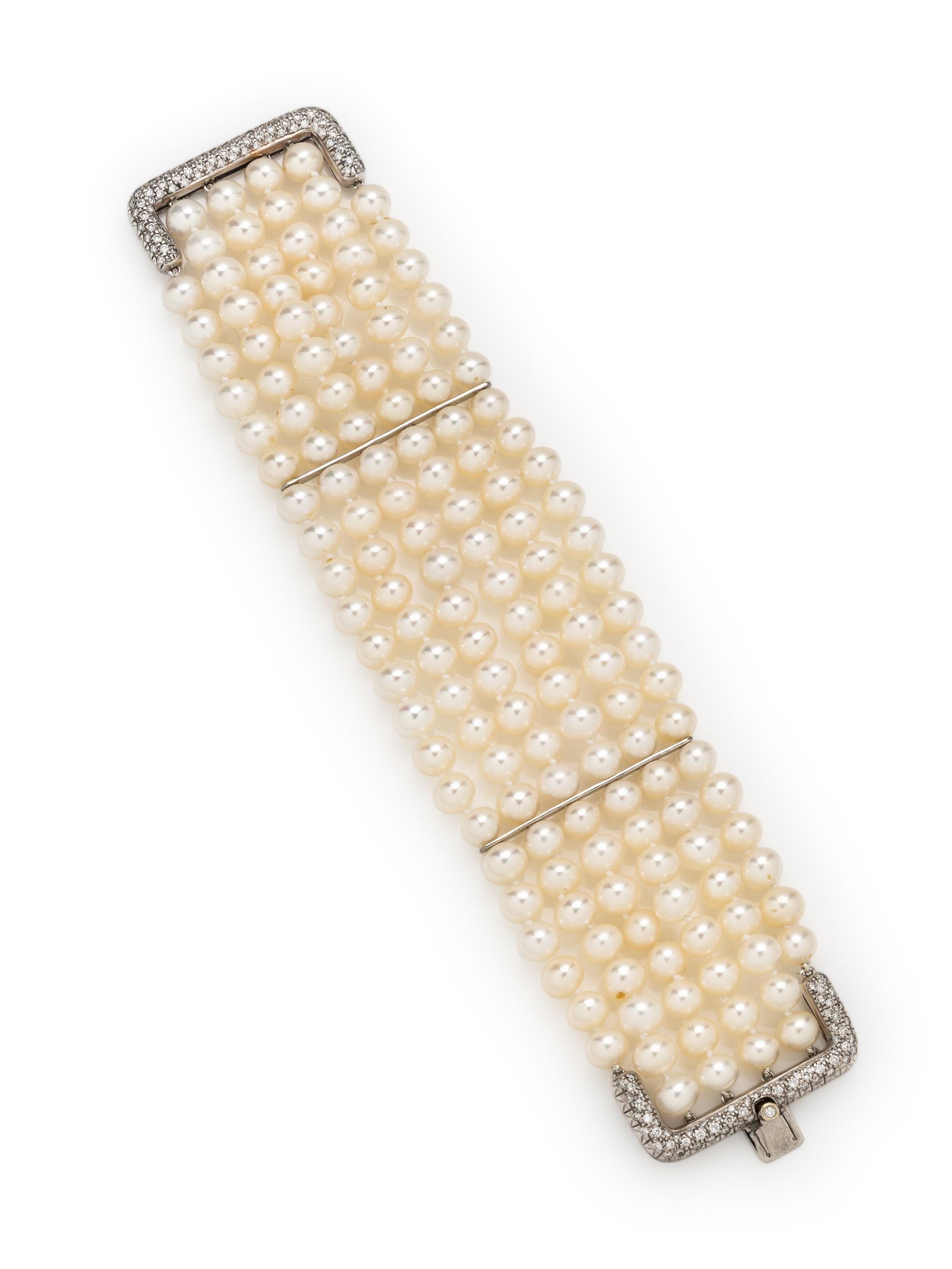 CULTURED PEARL AND DIAMOND BUCKLE BRACELET