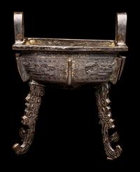 A Chinese Archaistic Style Bronze Vessel, Fang Ding, Ming Dynasty 明 青銅仿古方鼎