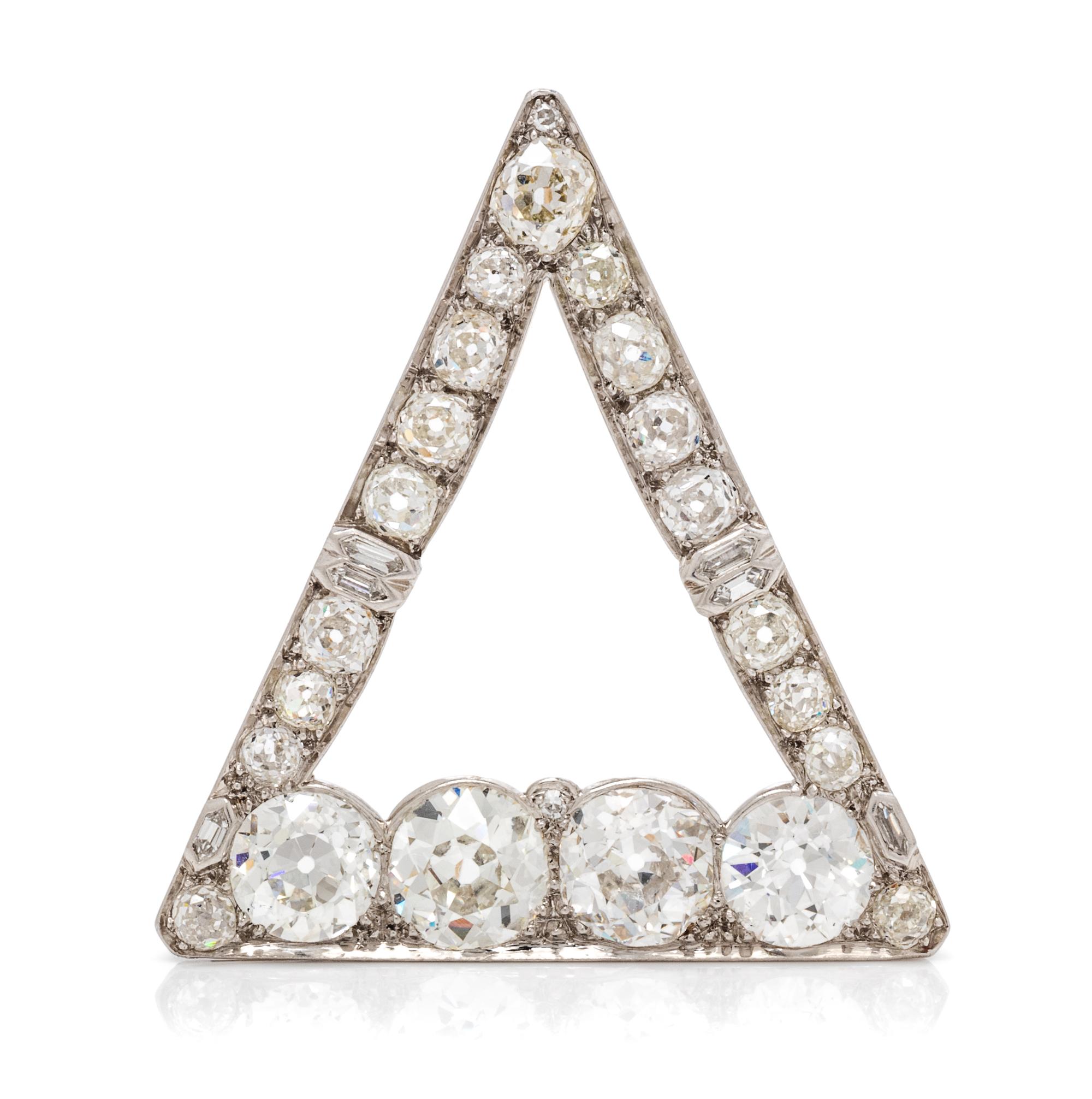 An Art Deco Platinum and Diamond Brooch, 7.50 dwts.