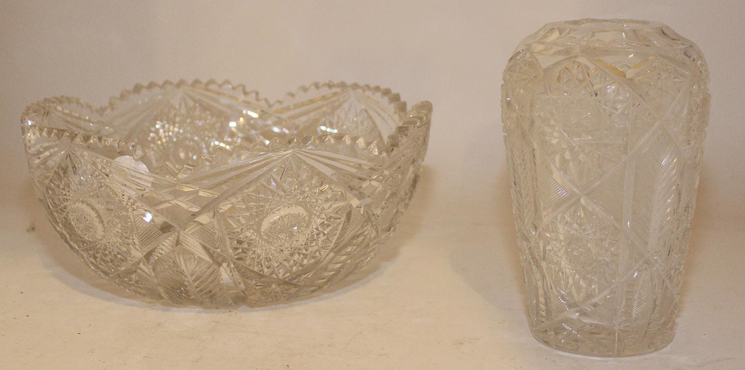 A Cut Glass Center Bowl Diameter 10 inches. — 20TH CENTURY