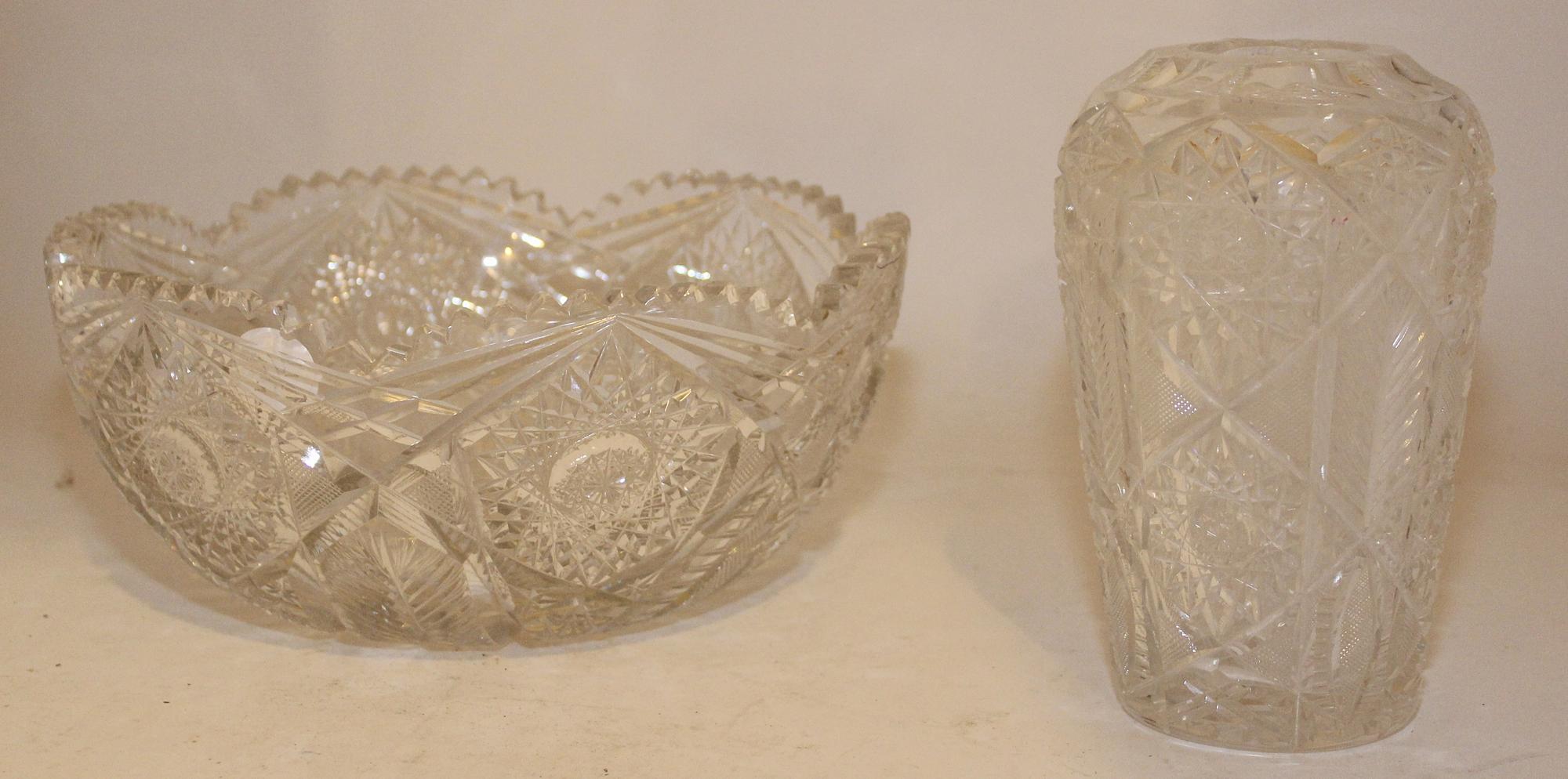 A Cut Glass Center Bowl Diameter 10 inches. — 20TH CENTURY