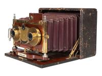 [EARLY PHOTOGRAPHY] 3 late 19th-early 20th century cameras, highlighted by Stereo Solograph camera.