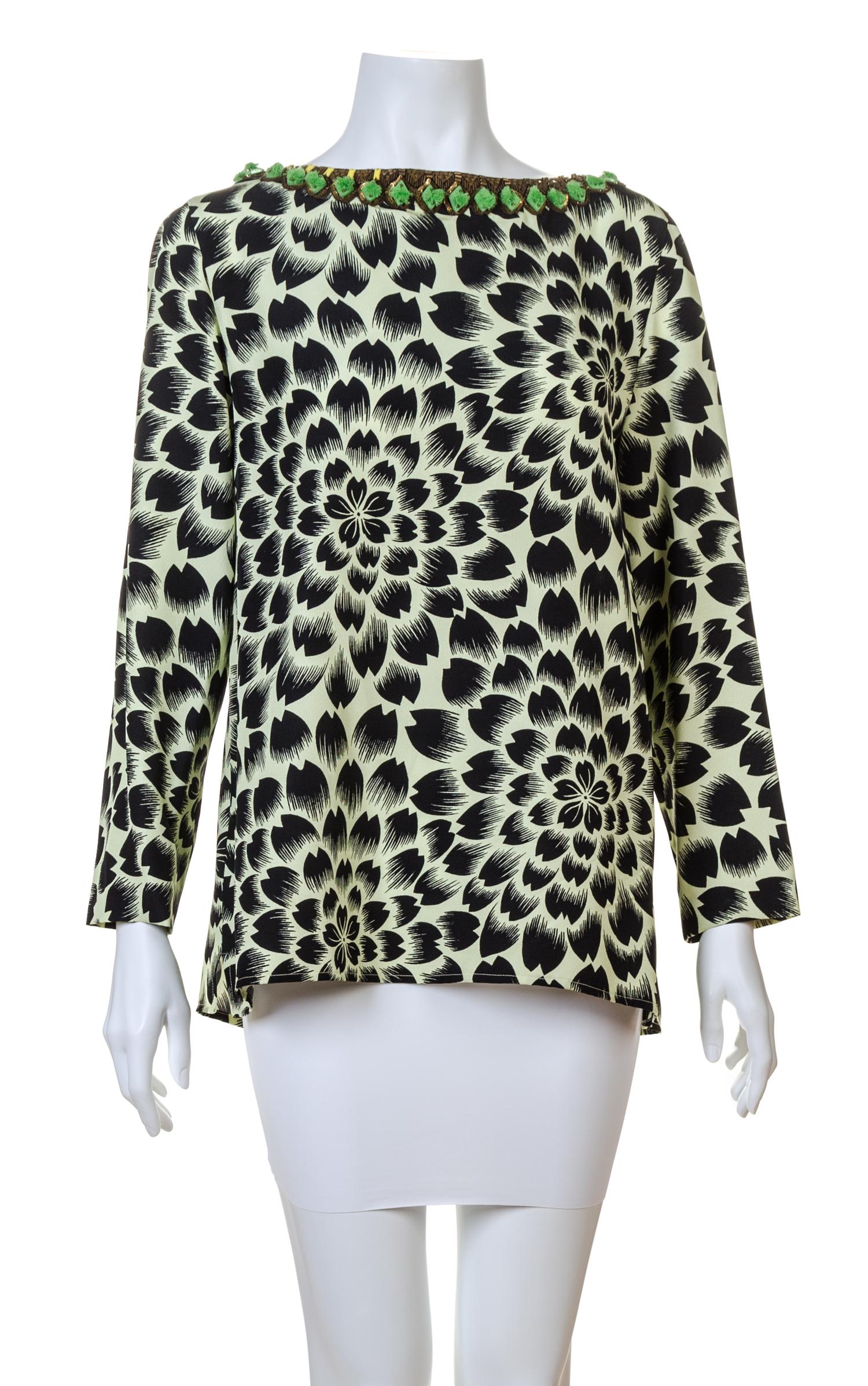 An Etro Green and Black Silk Print Blouse, Size 44.