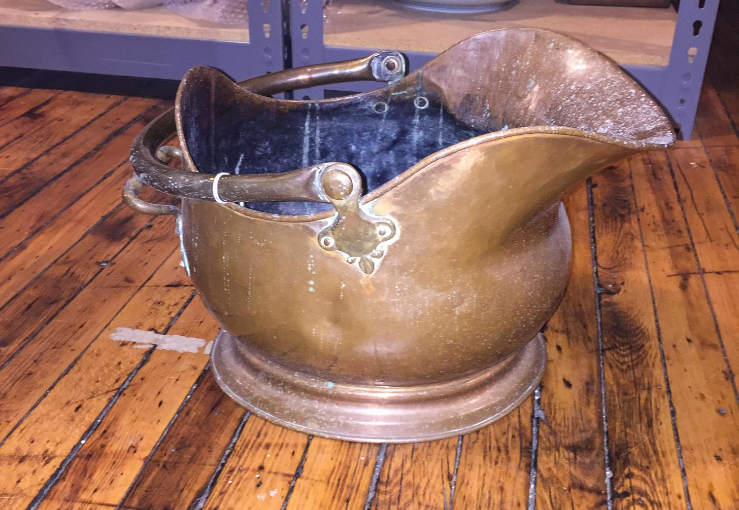 A Kindling Bucket Length 16 inches. — 19TH/20TH CENTURY
