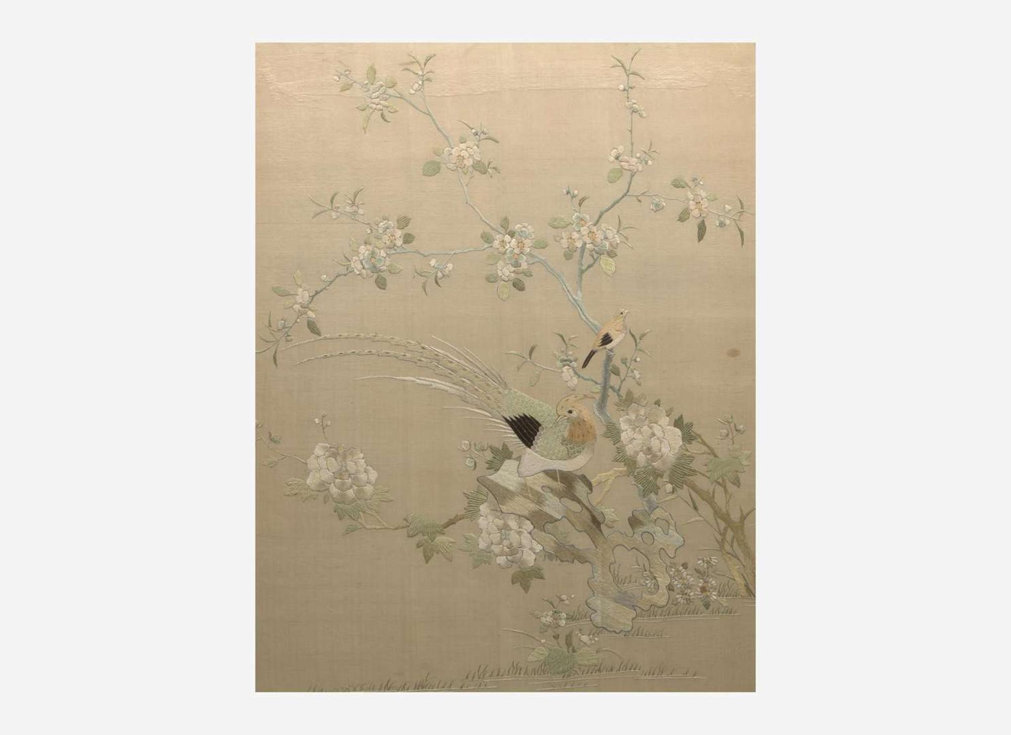 A set of four Chinese silk-embroidered panels depicting birds and flowers 刺繡花鳥 一組四件