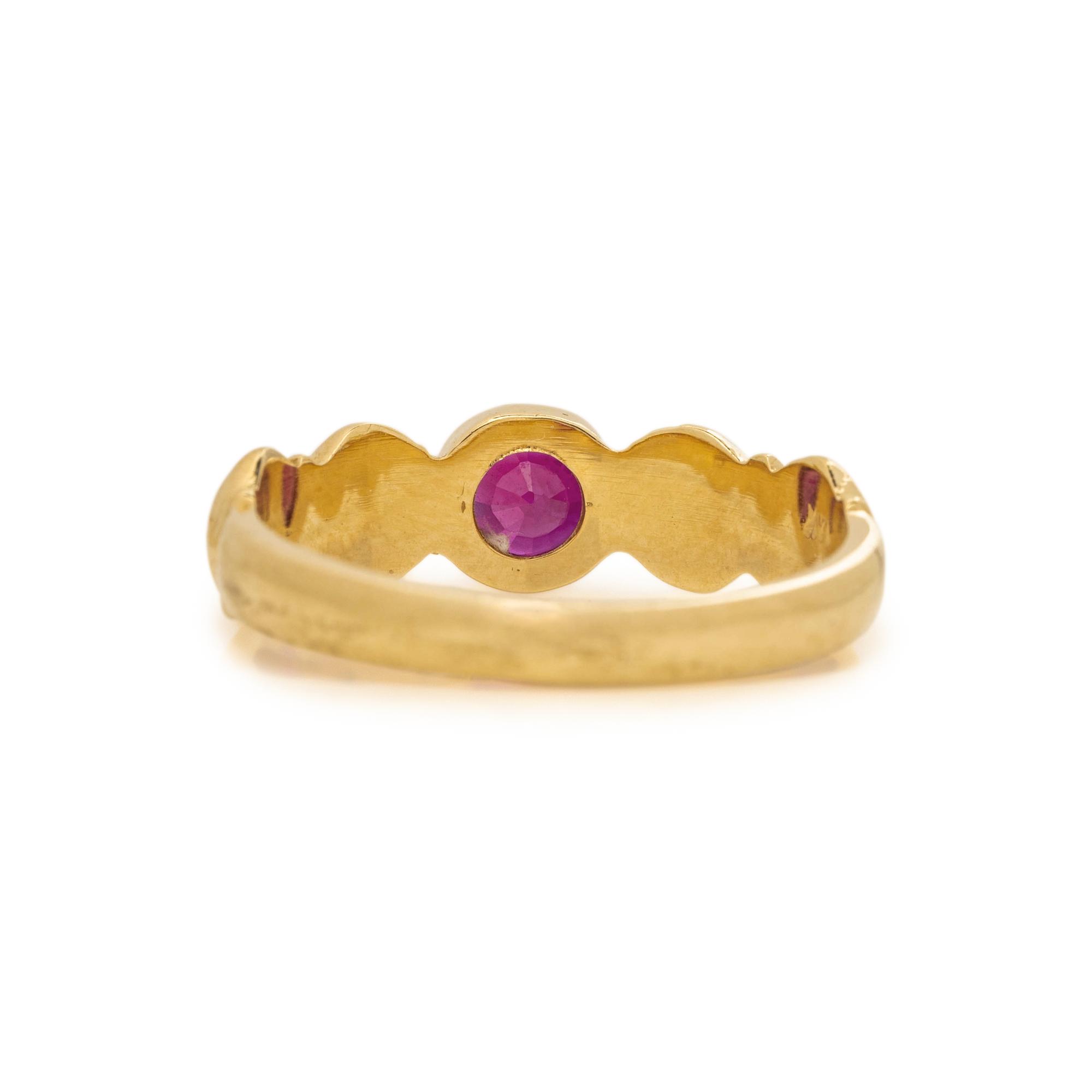 YELLOW GOLD AND RUBY RING