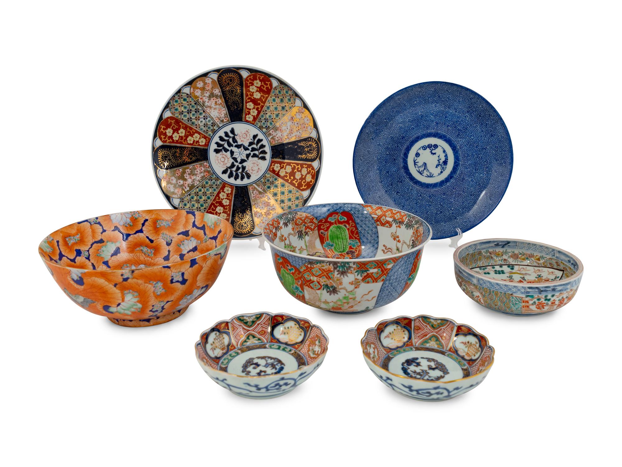 A Collection of Seven Japanese Porcelain Wares — 19TH/20TH CENTURY