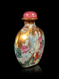 A Gilt Ground Famille Rose Porcelain 'Luohan' Snuff Bottle