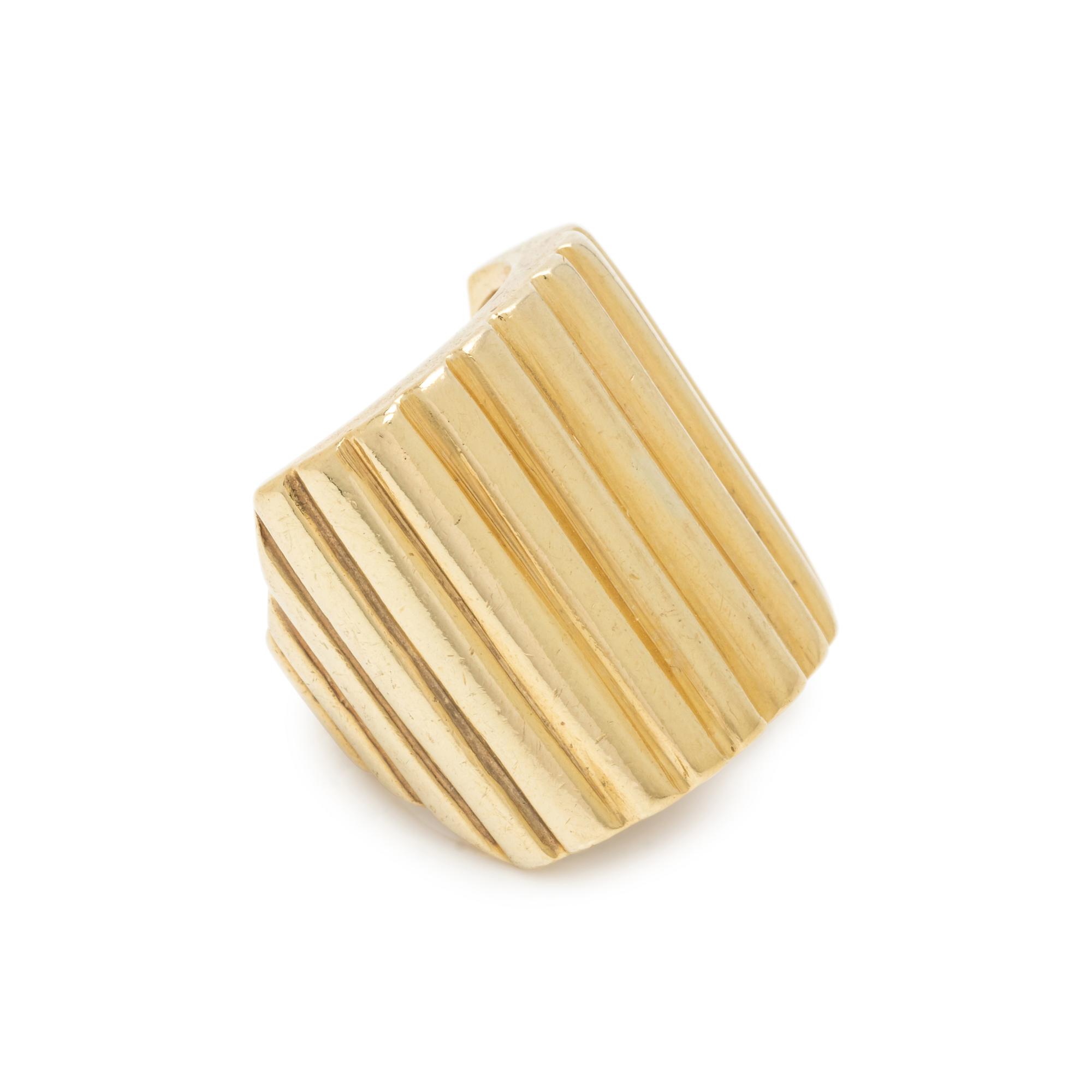 YELLOW GOLD RING