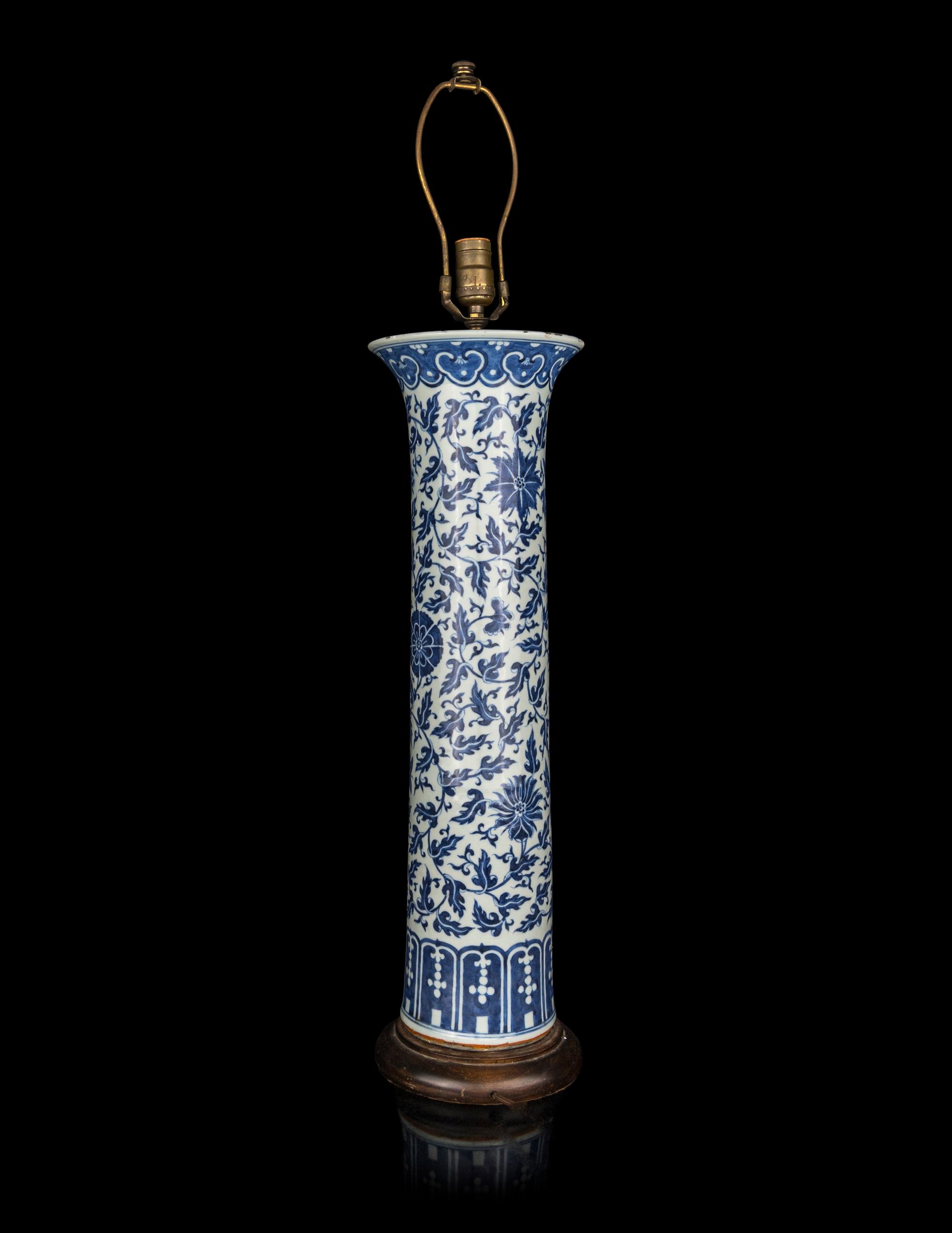 A Chinese Blue and White Porcelain Vase