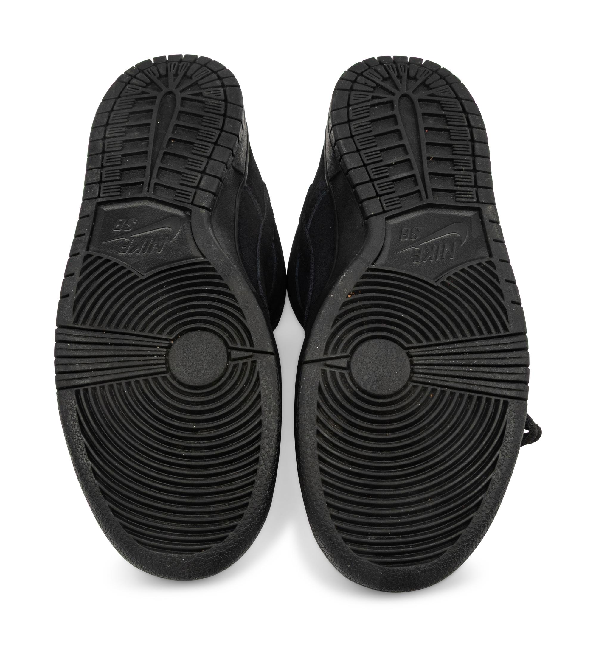 Dunk Low Pro SB Blackout