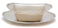 An American Silver Sauce Boat and Tray, International Silver Co., 20th Century, Minuet pattern