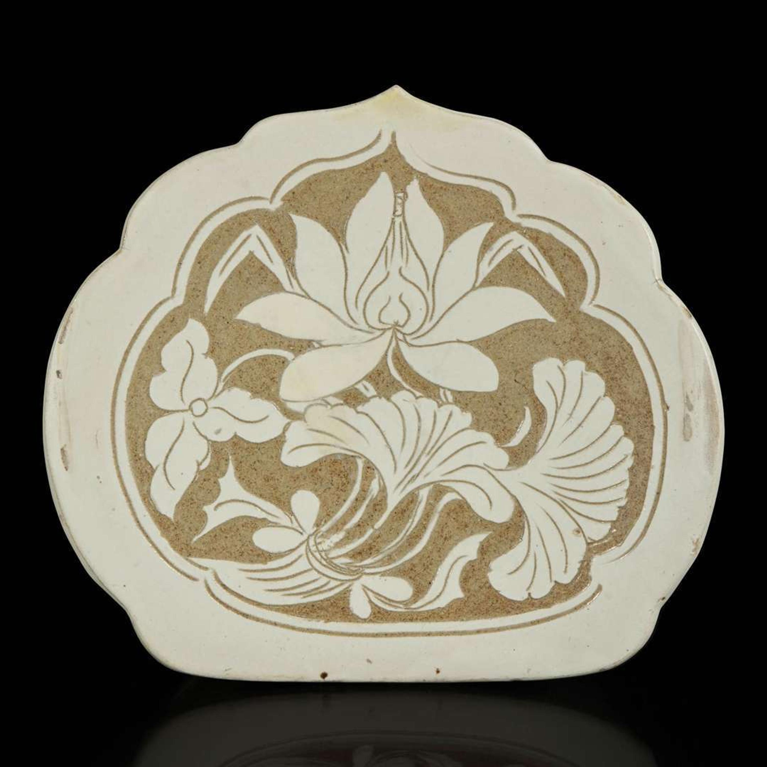 A Chinese Cizhou carved pillow 磁州窑刻花瓷枕 Northern Song or Jin dynasty ????