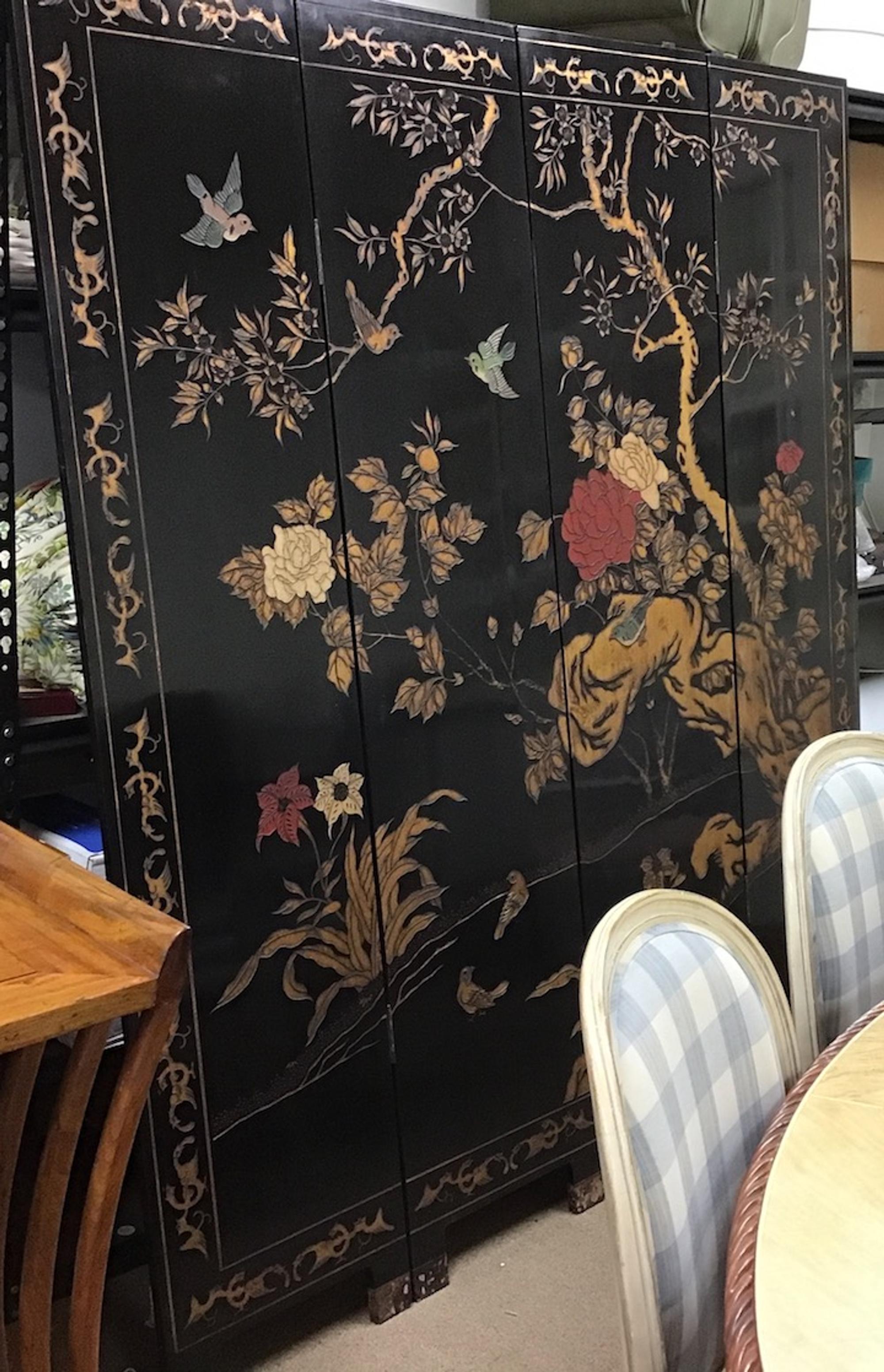 A Chinese Lacquered Four Panel Floor Screen — EARLY 20TH CENTURY