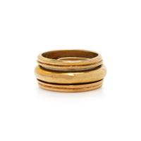 YELLOW GOLD AND DIAMOND RING