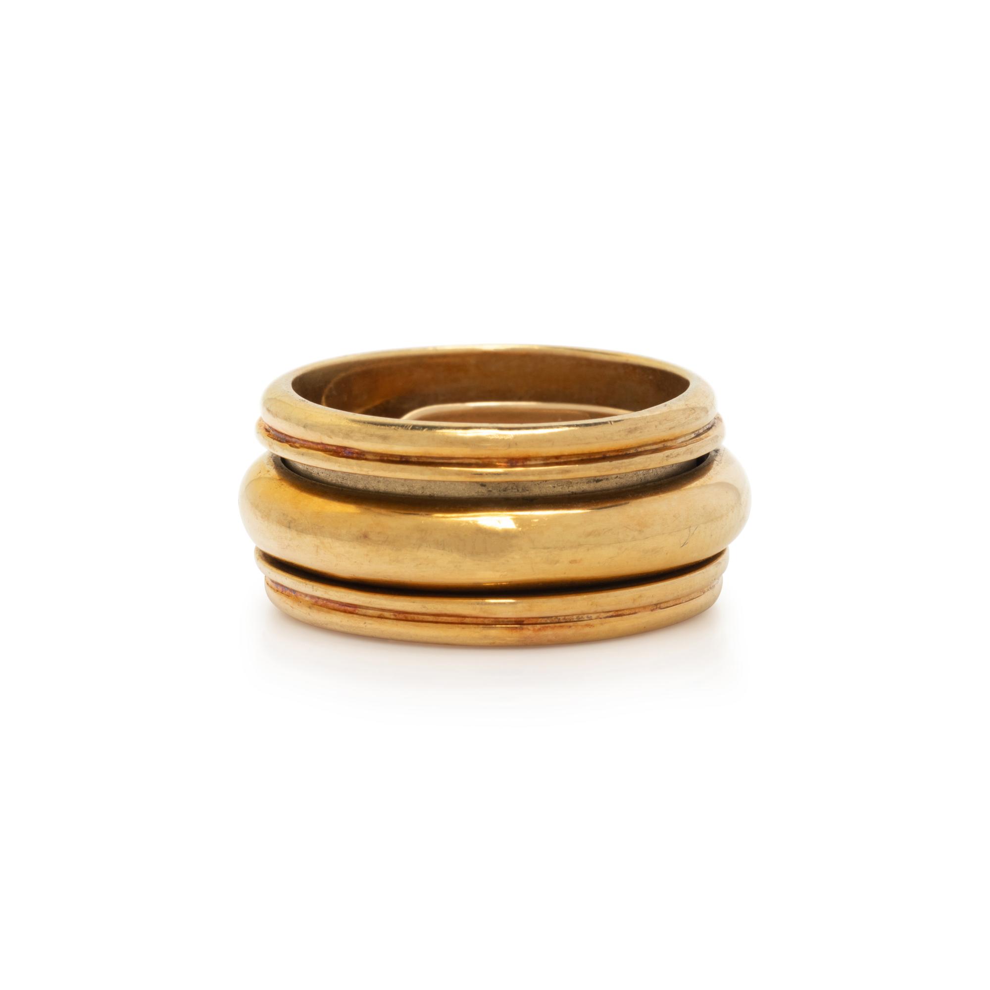YELLOW GOLD AND DIAMOND RING