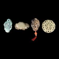 Four Chinese Precious Stone Carvings, 20th Century — 近代 松石、瑪瑙、黃玉把件四枚