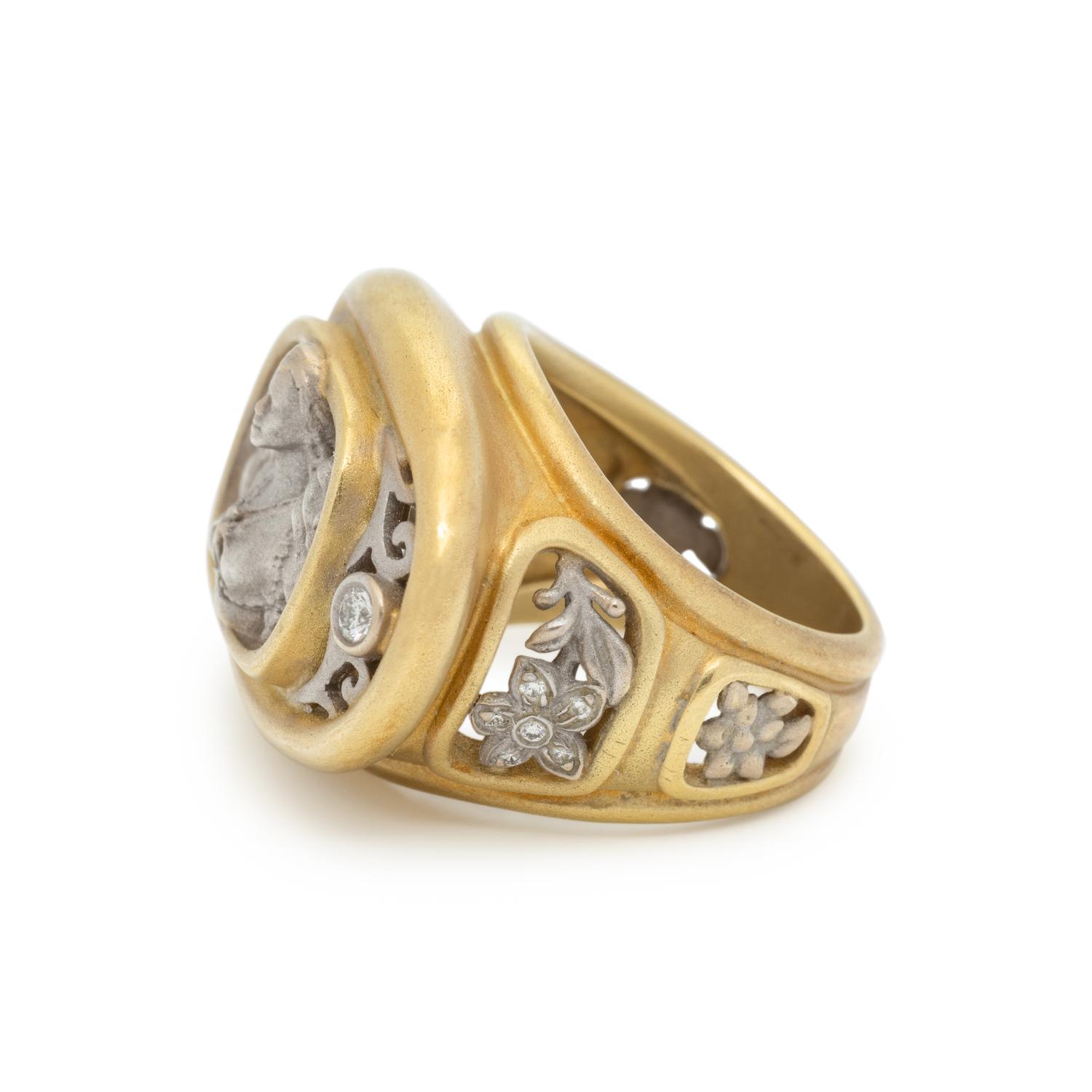KIESELSTEIN-CORD, BICOLOR GOLD AND DIAMOND 'ANGEL IN THE WINDOW' RING