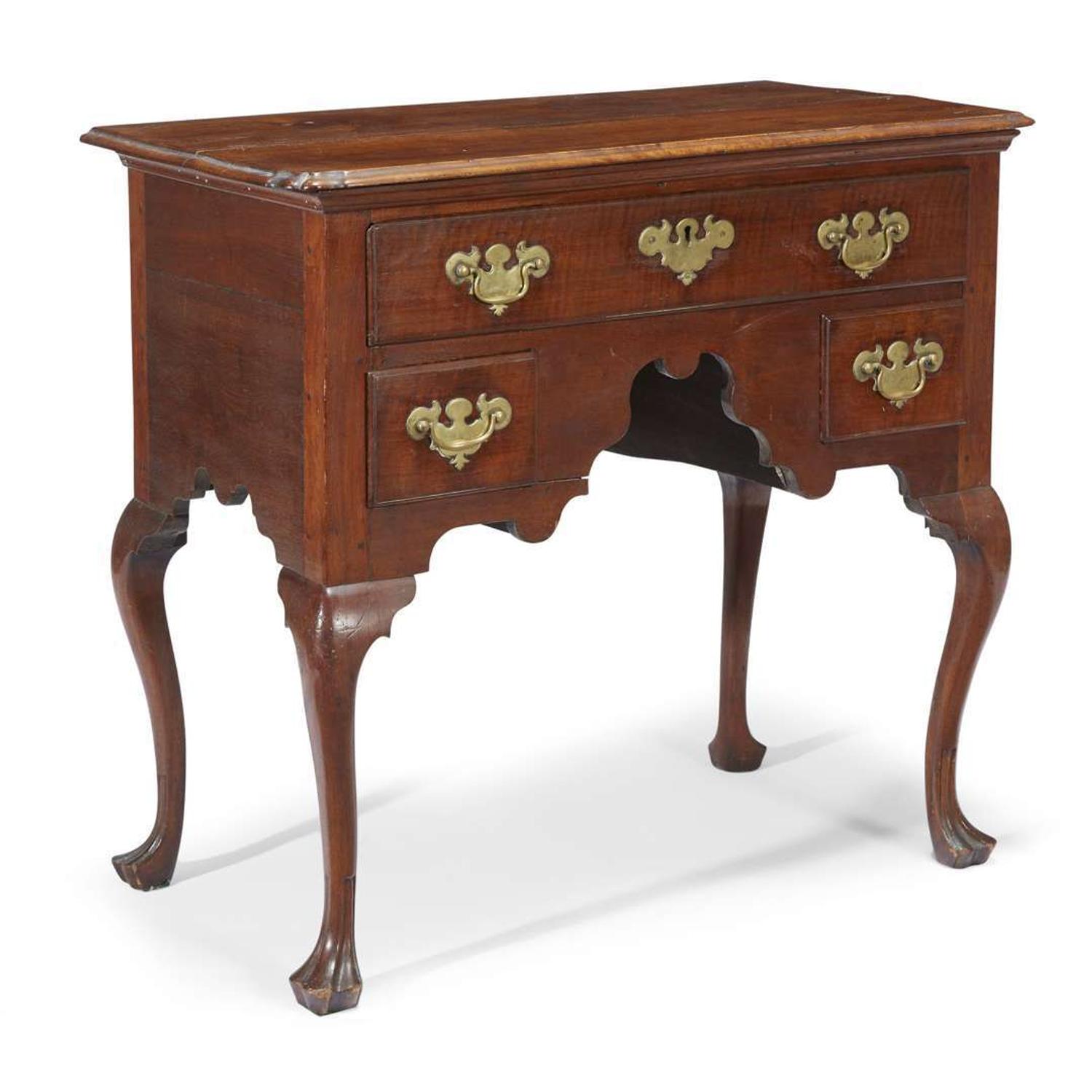 Queen Anne walnut dressing table Philadelphia, PA, circa 1750