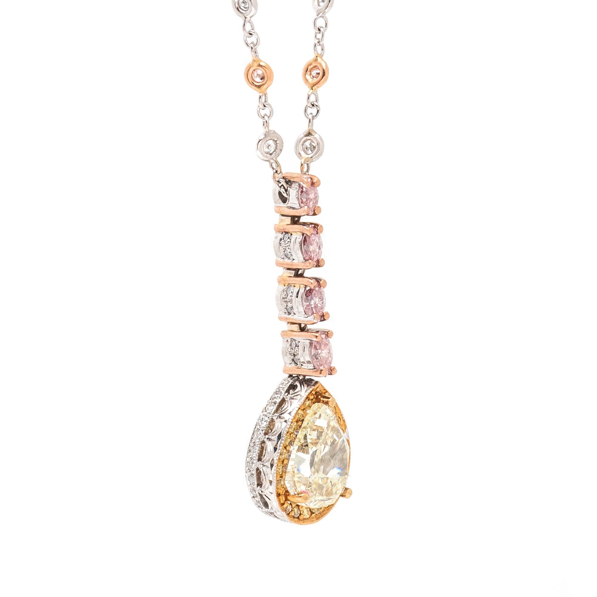 COLORED DIAMOND AND DIAMOND NECKLACE